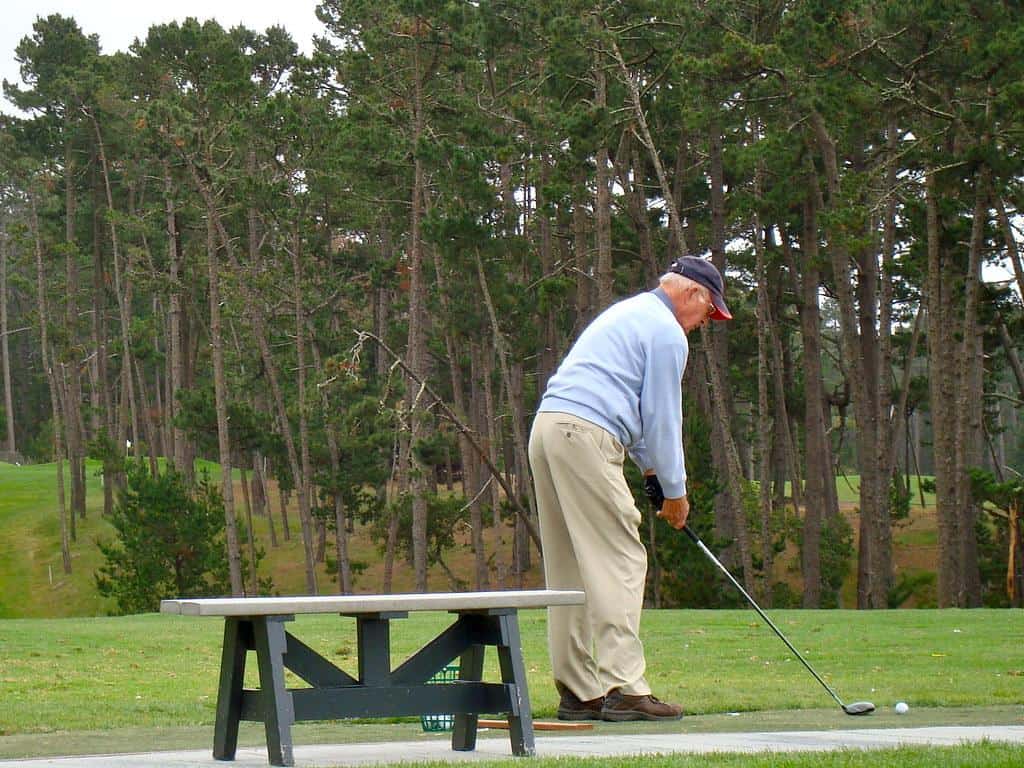 Man Playing Golf by andrefaria