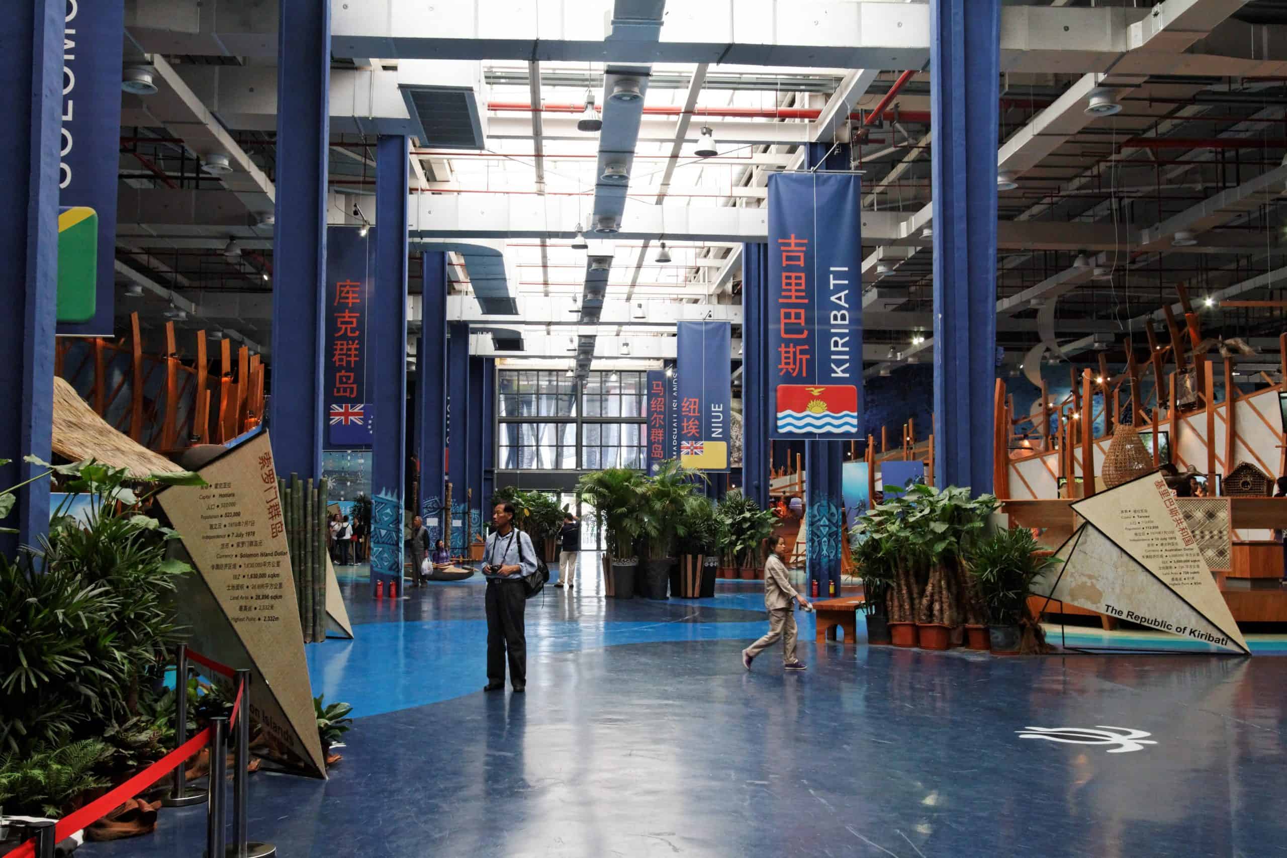 Pacific Pavilion, inside by Kimon Berlin