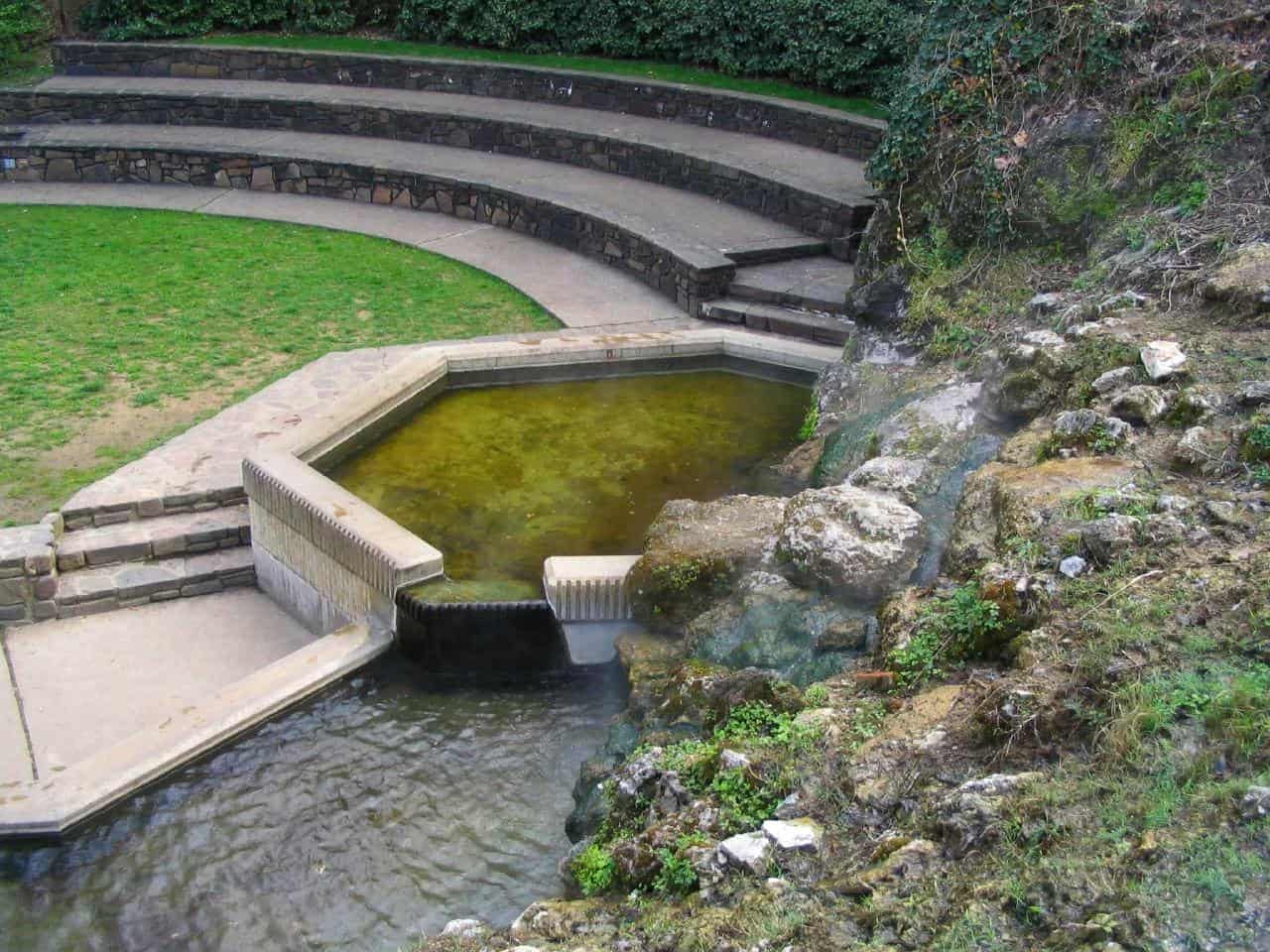 Hot Springs National Park, Ark... by Ken Lund