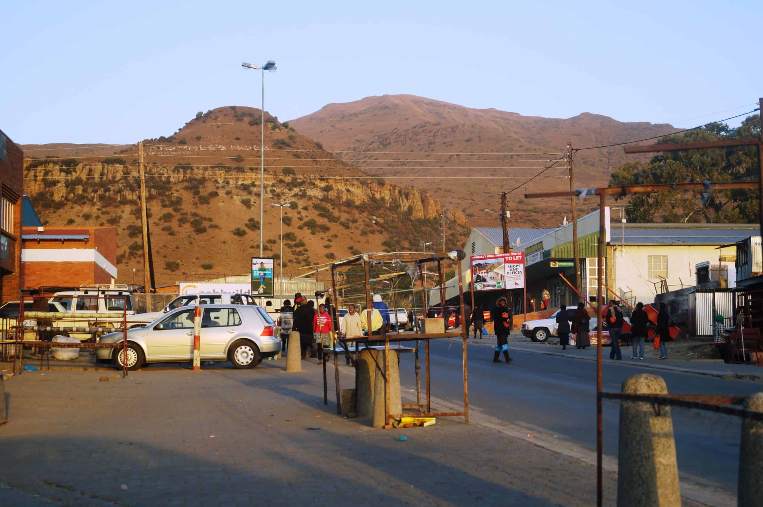 Mohales Hoek, Lesotho - panoramio by Paramente Phamotse