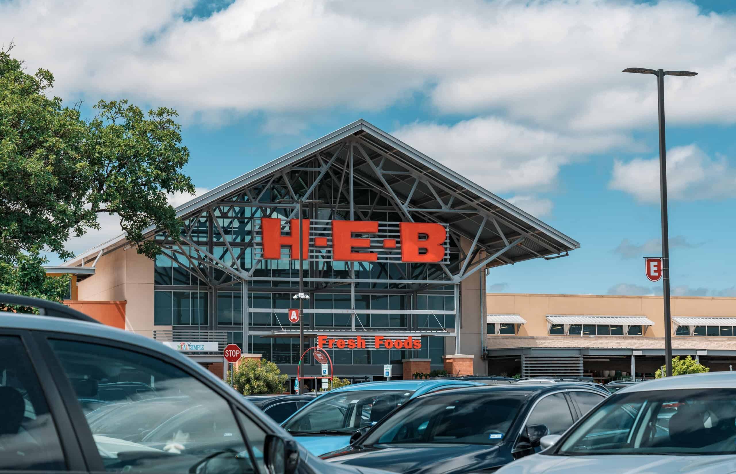 H-E-B Grocery Store and Parked Cars, Texas (47550080862) by Tony Webster from Minneapolis, Minnesota, United States