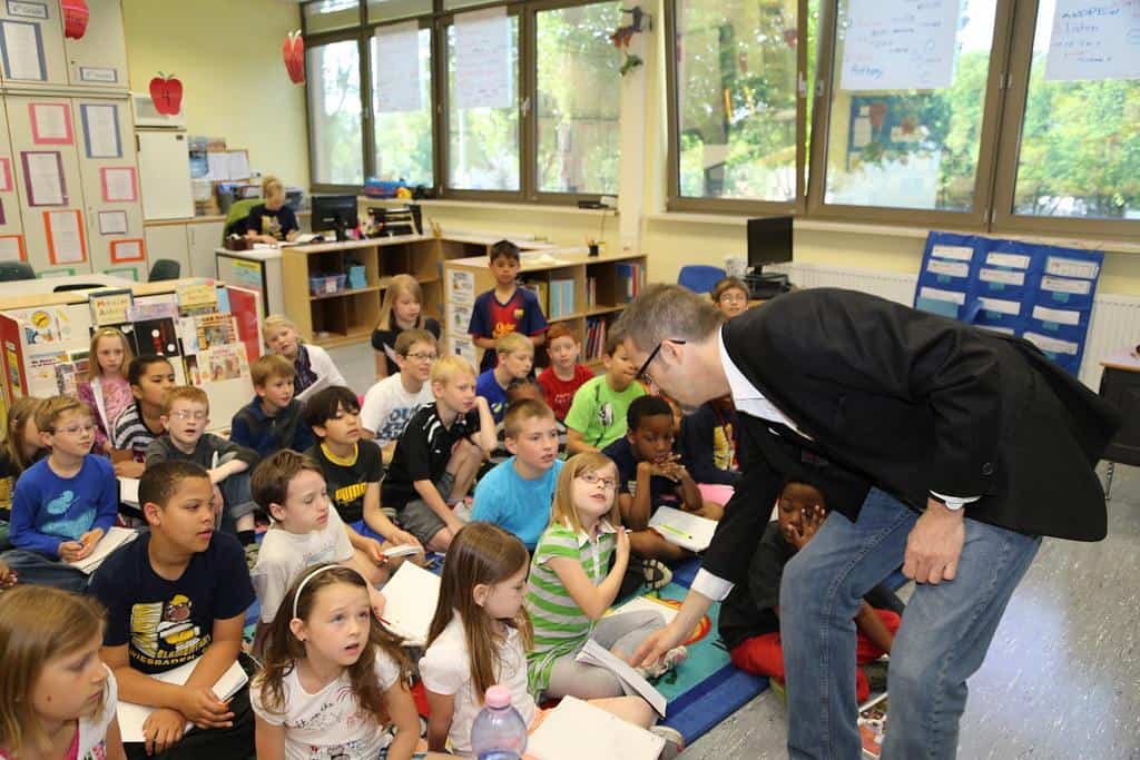 DoDEA students learn the science behind the magic by USACE Europe District