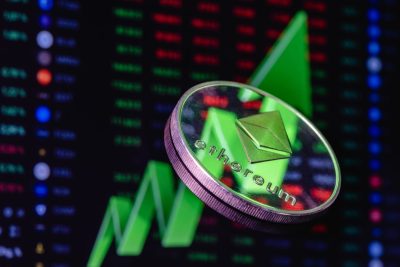 Crypto Stocks Strategy, Coinbase, and Circle Jump in Premarket Trading Wednesday