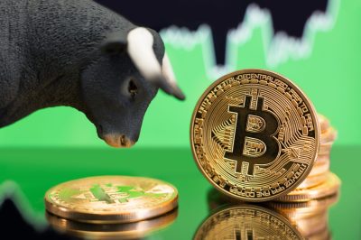 Coinbase Rises 3%, Bitmine Jumps 4%: Is the Crypto Rally Back?