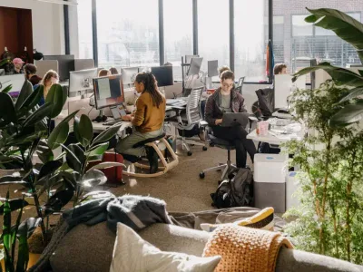 Did Anthropic Suck the Air From Palantir’s Commercial Contract Tailwinds?